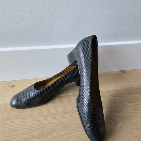 Retro Clarks Block Heel Leather Pumps – Size 11 (UK 9) - Picture 8 of 10